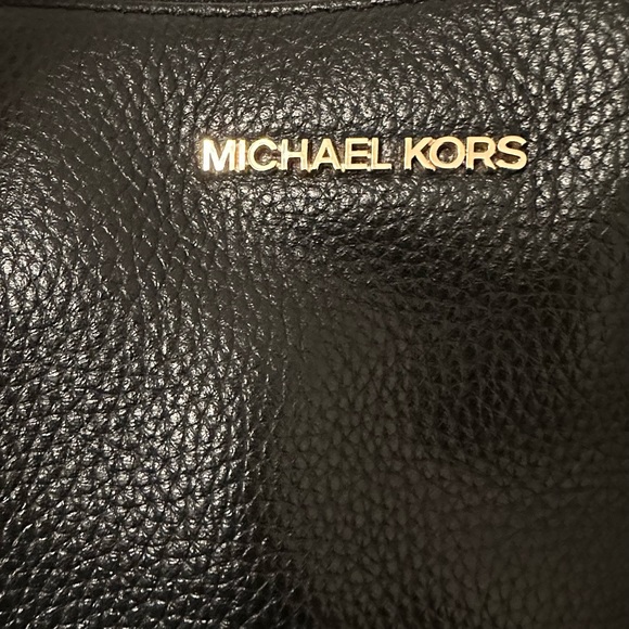Michael Kors 3-in-1 Bag - Picture 4 of 7